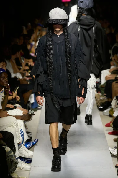 Look 14